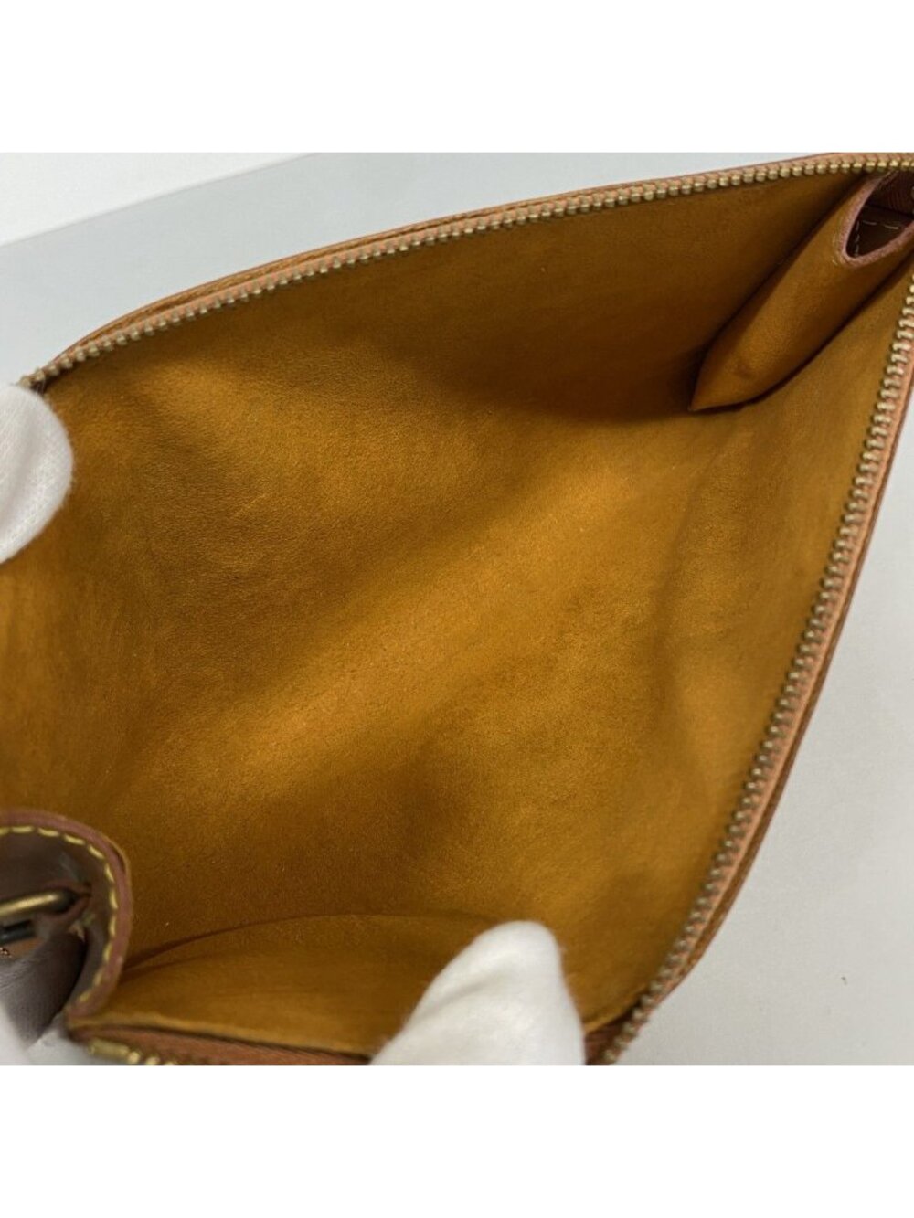 ★SOLD★ Louis Vuitton Pouch Epi Pochette Cipango Gold - Picture 3 of 9